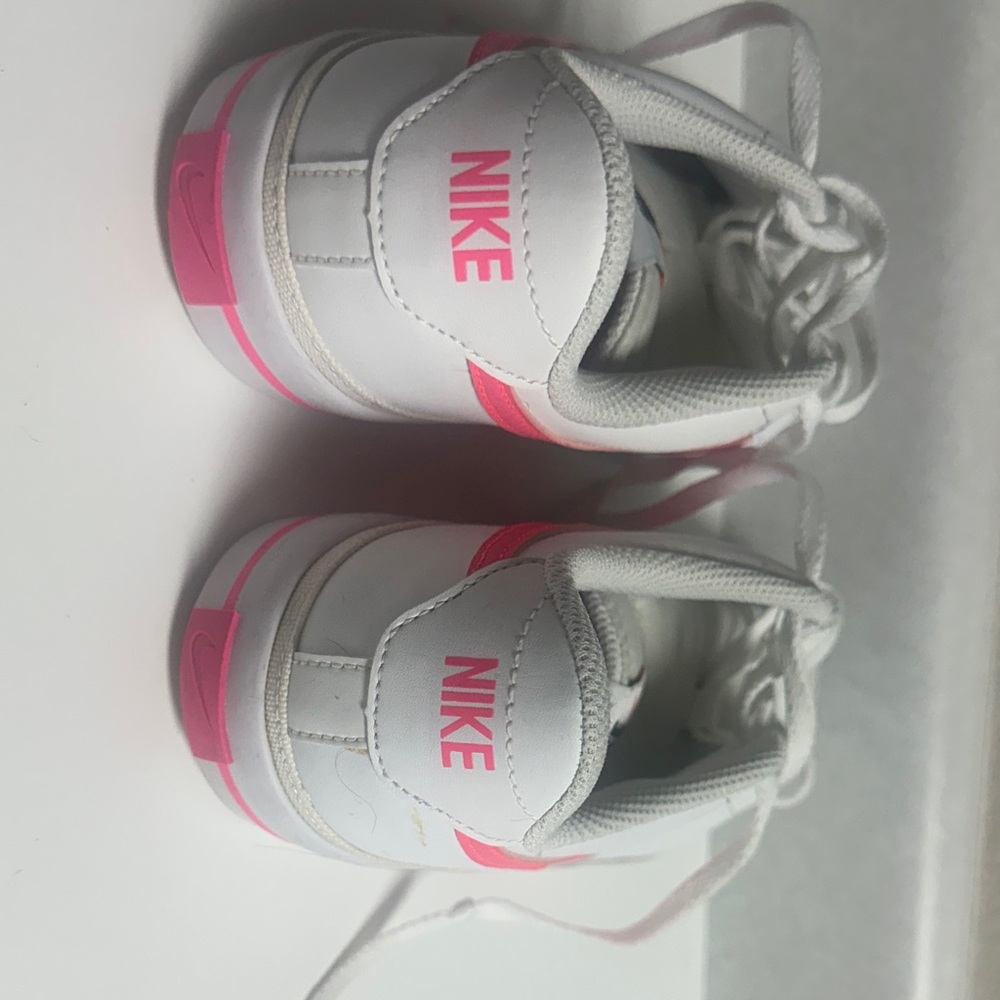 Nike Kids Sneakers White and Pink - Picture 3 of 4